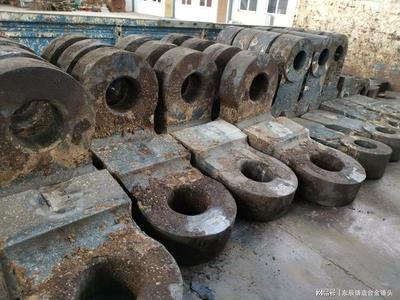 根據破碎物料讓廠家定制錘頭,鉻鉬合金錘頭怎樣合理配置合金比例